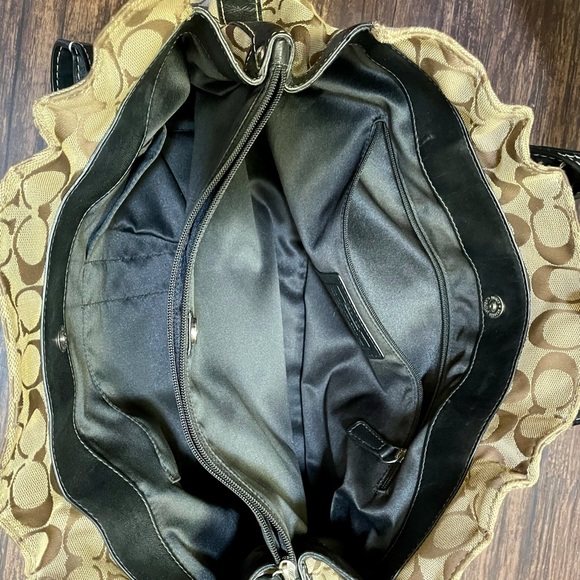 Coach Purse - Picture 6 of 7